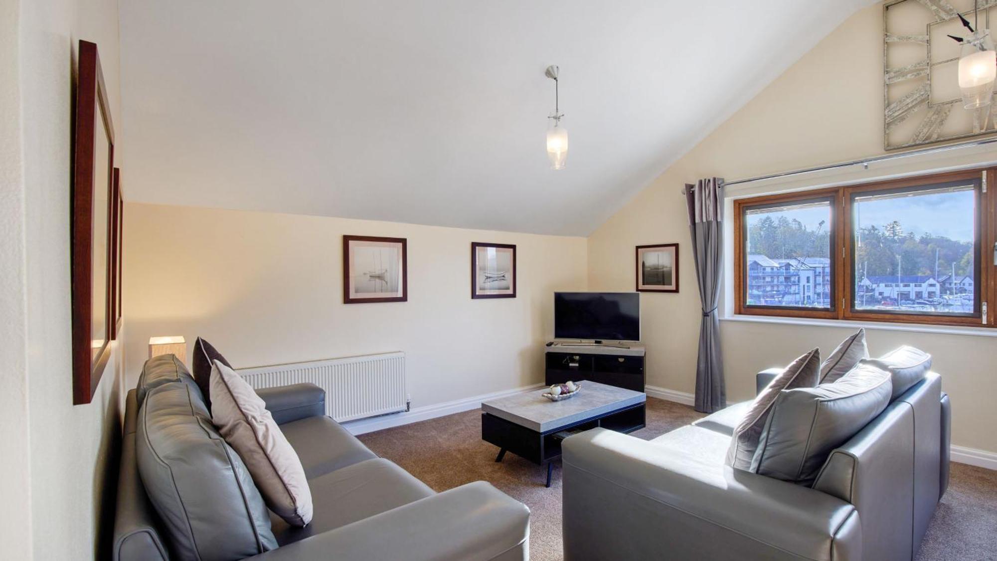 Lake District Apartment At Windermere Marina Village Боунес-он-Уиндермер Экстерьер фото